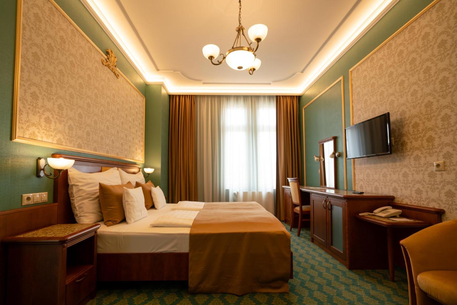 Elizabeth Hotel Gyula Extérieur photo